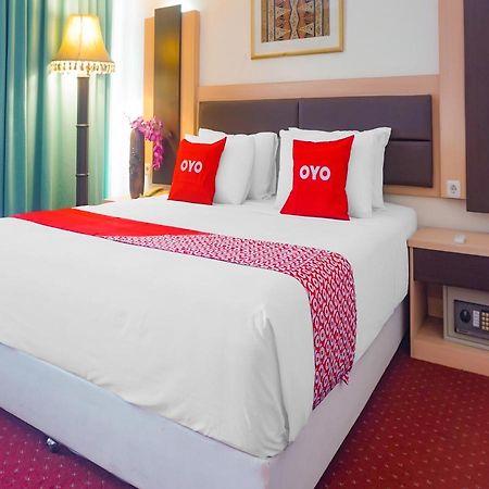 Oyo 3967 Hotel Pantai Wisata Makasar Zewnętrze zdjęcie
