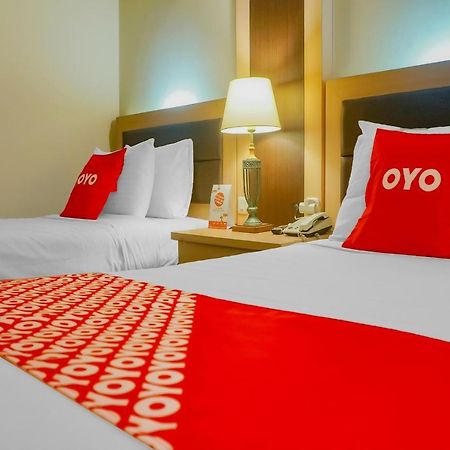 Oyo 3967 Hotel Pantai Wisata Makasar Zewnętrze zdjęcie