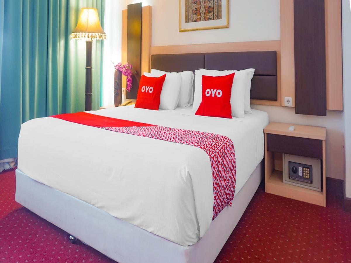 Oyo 3967 Hotel Pantai Wisata Makasar Zewnętrze zdjęcie