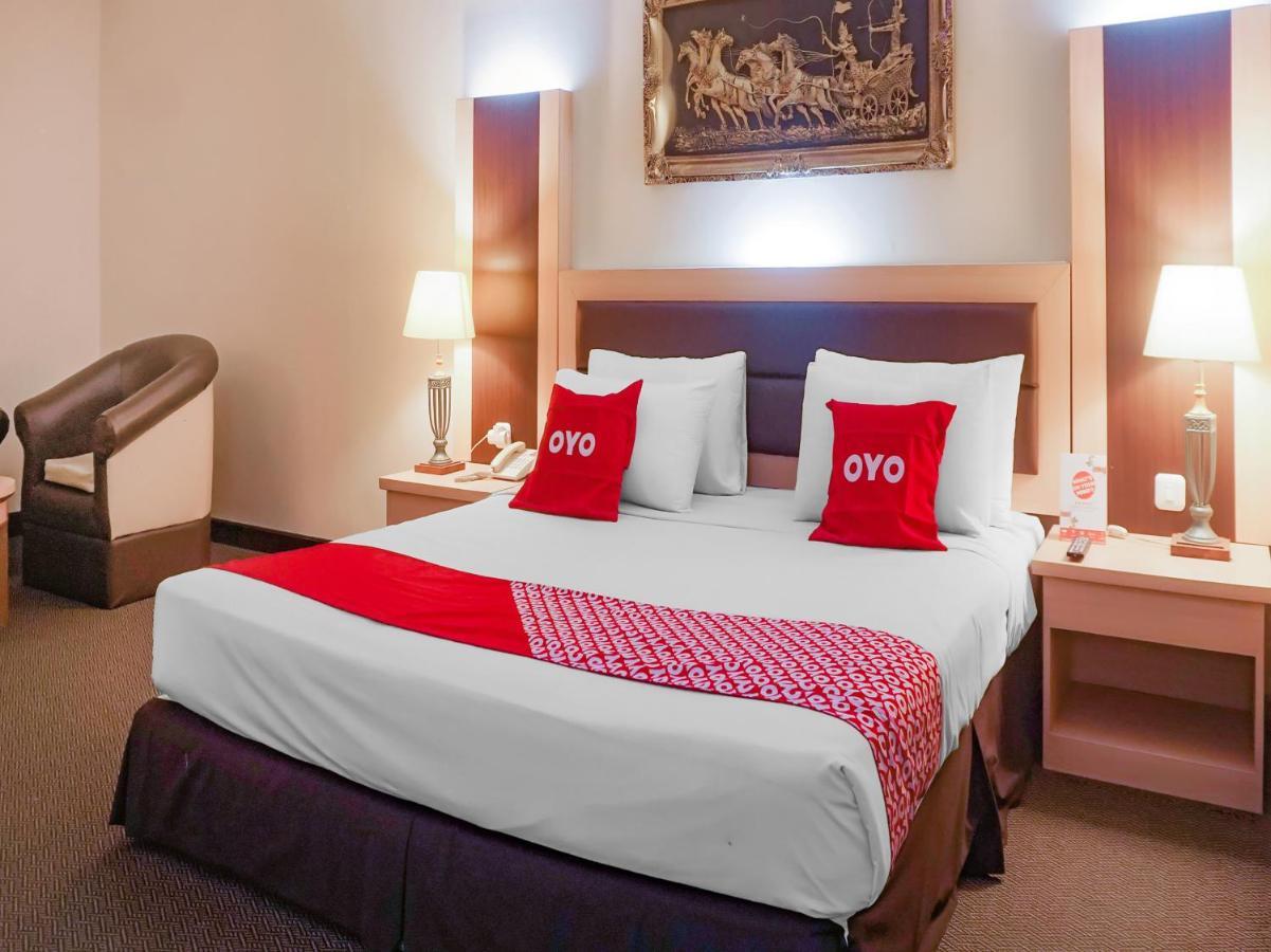 Oyo 3967 Hotel Pantai Wisata Makasar Zewnętrze zdjęcie