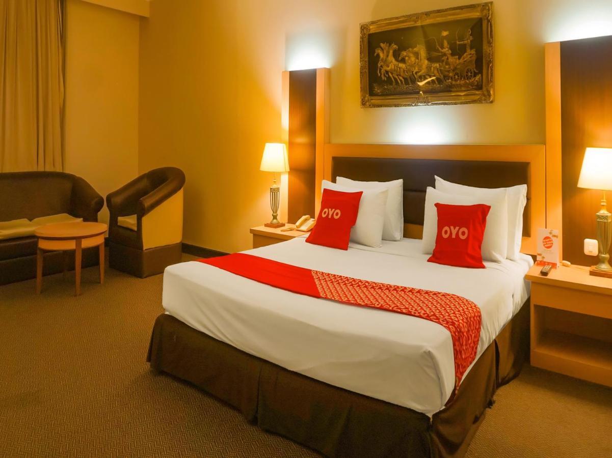 Oyo 3967 Hotel Pantai Wisata Makasar Zewnętrze zdjęcie
