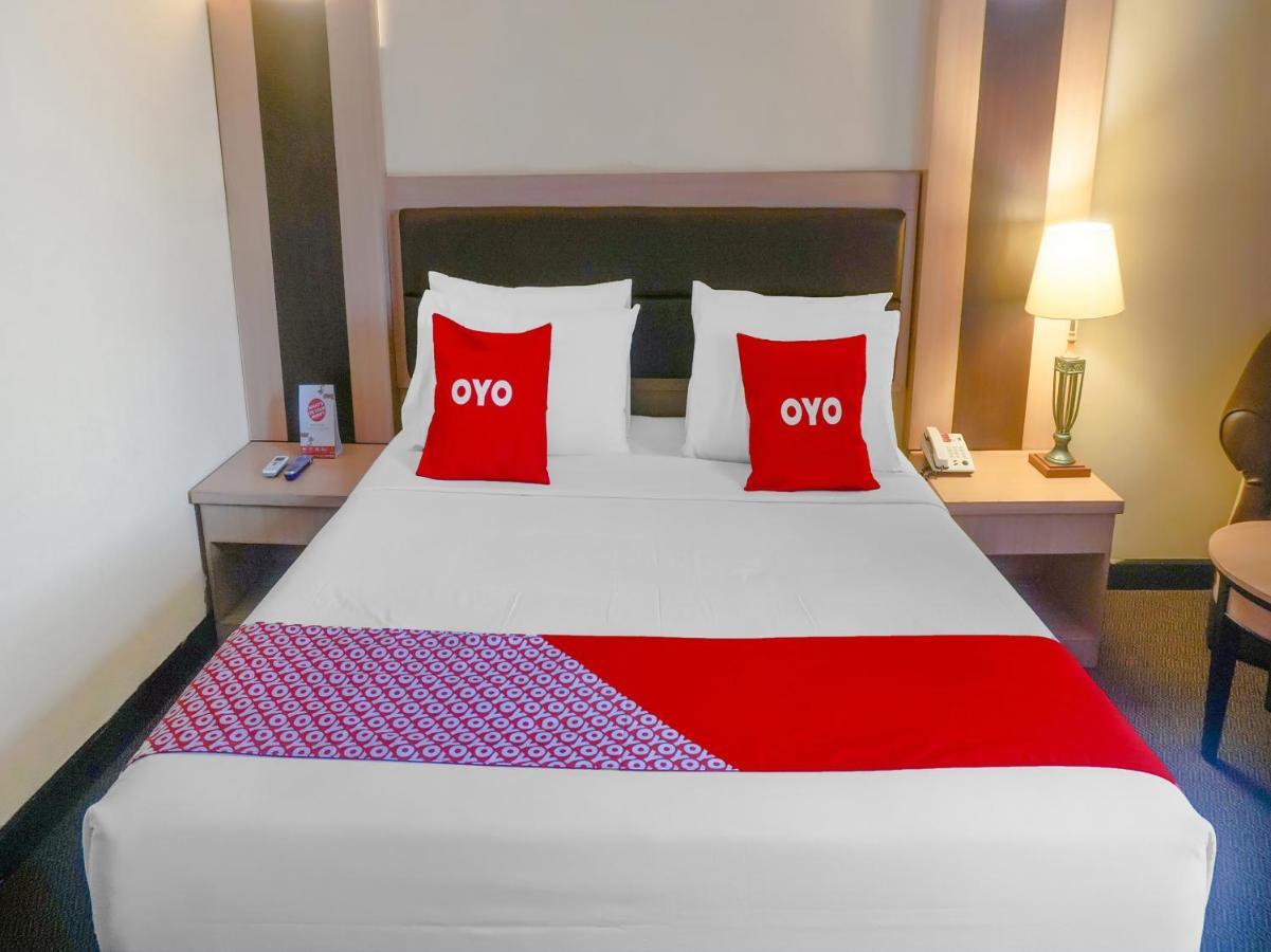 Oyo 3967 Hotel Pantai Wisata Makasar Zewnętrze zdjęcie