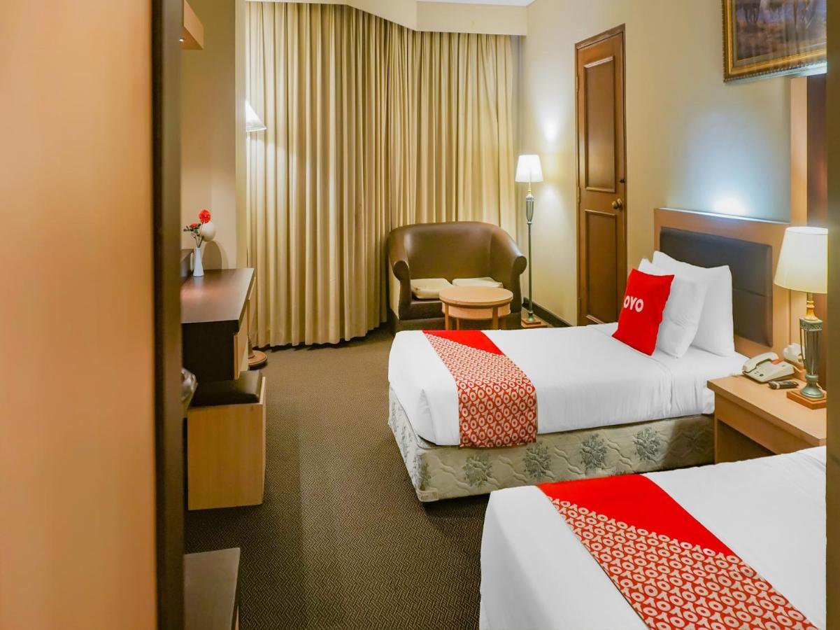 Oyo 3967 Hotel Pantai Wisata Makasar Zewnętrze zdjęcie