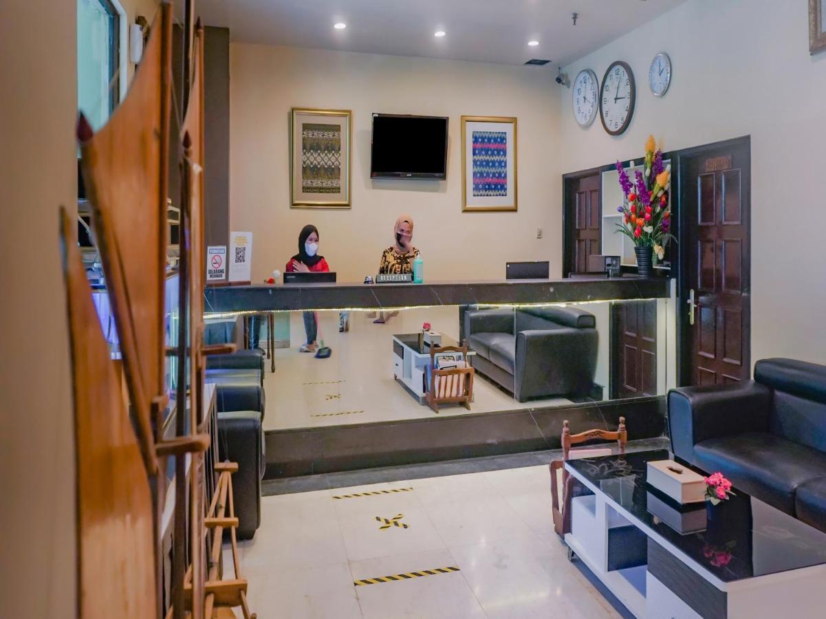 Oyo 3967 Hotel Pantai Wisata Makasar Zewnętrze zdjęcie