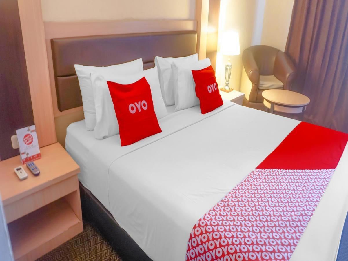 Oyo 3967 Hotel Pantai Wisata Makasar Zewnętrze zdjęcie