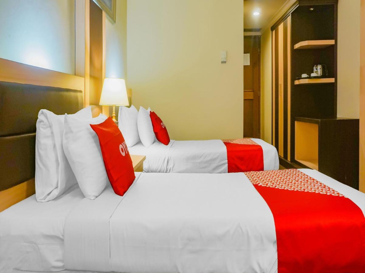 Oyo 3967 Hotel Pantai Wisata Makasar Zewnętrze zdjęcie
