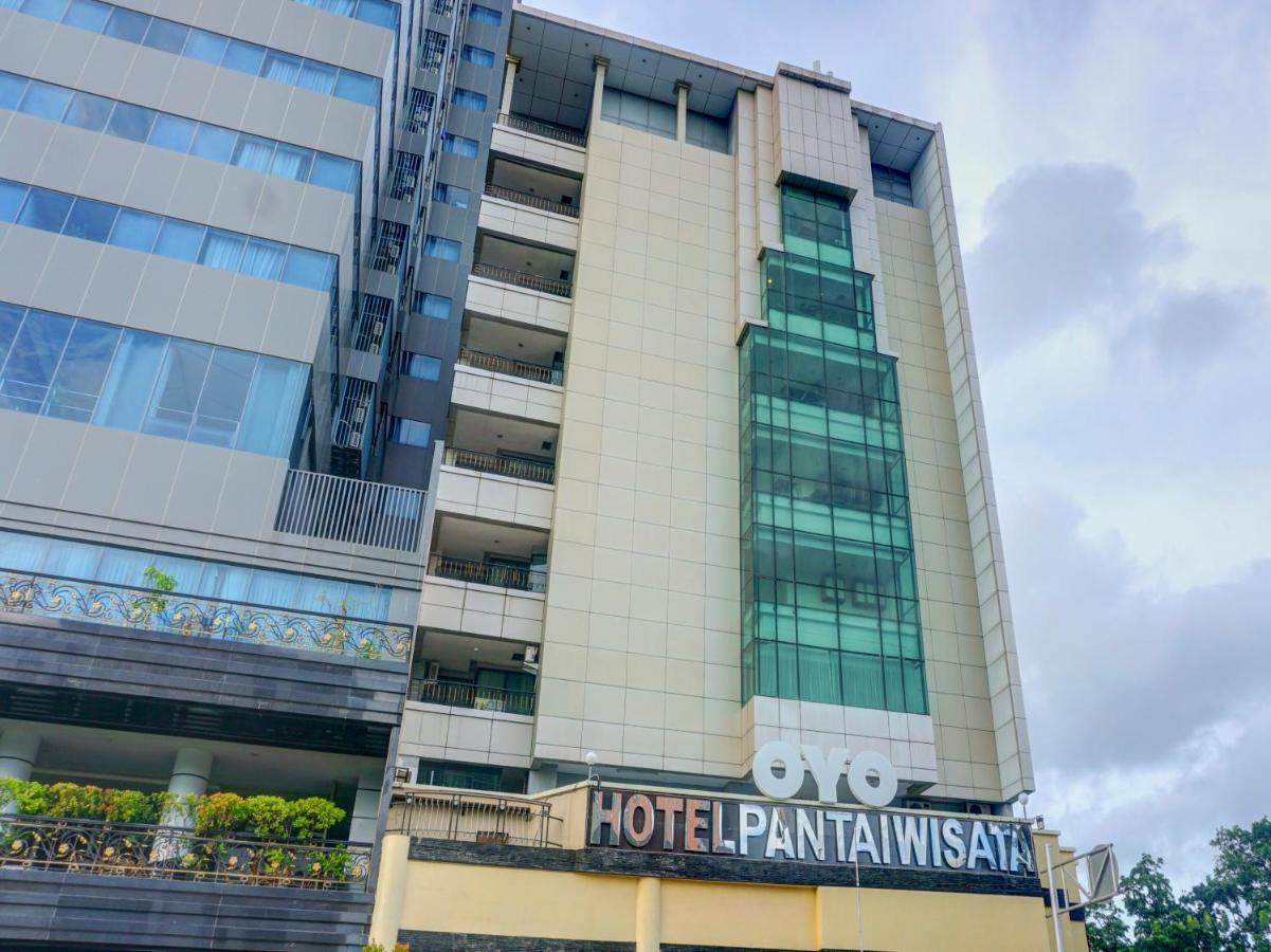 Oyo 3967 Hotel Pantai Wisata Makasar Zewnętrze zdjęcie