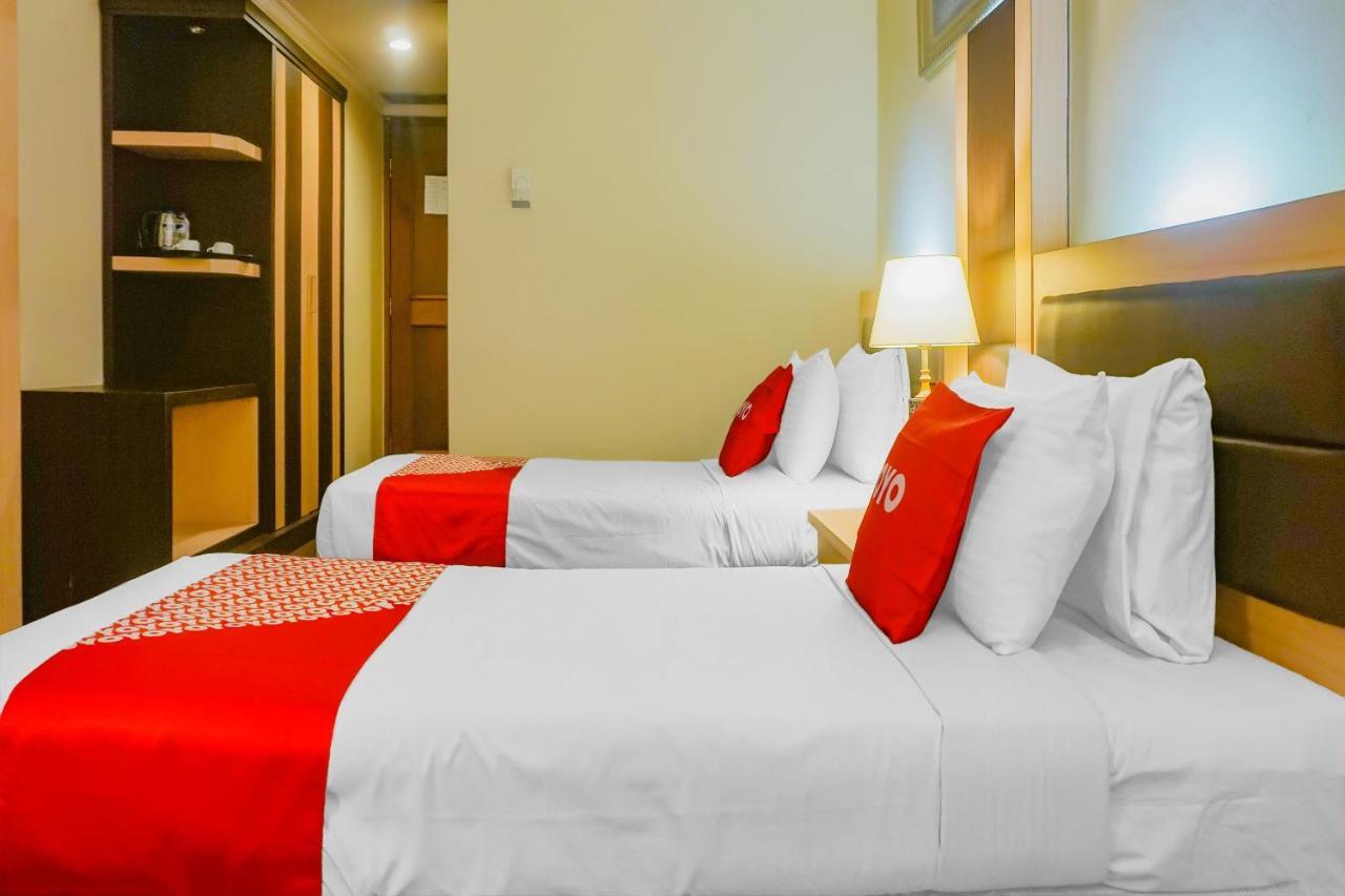 Oyo 3967 Hotel Pantai Wisata Makasar Zewnętrze zdjęcie