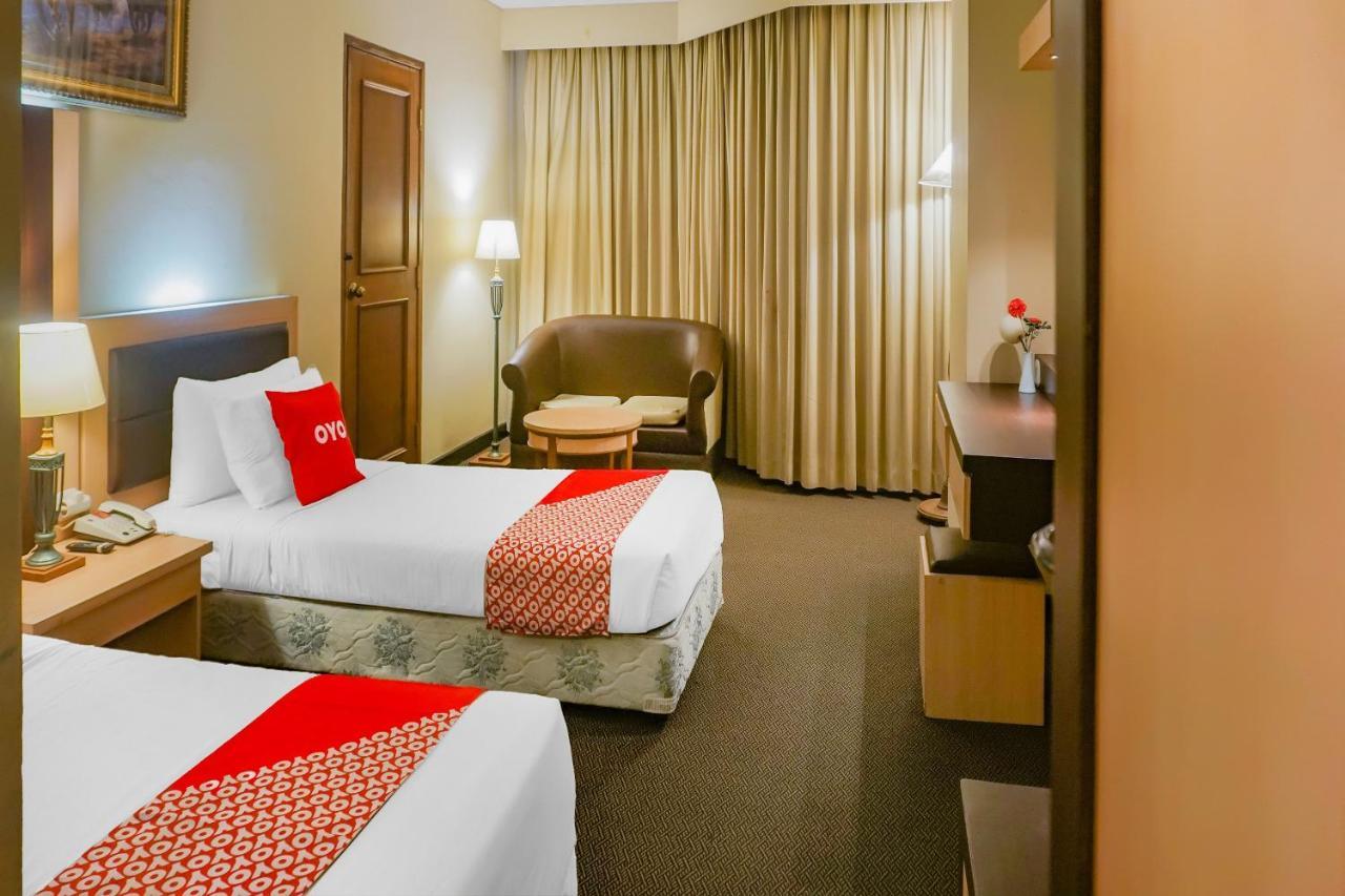 Oyo 3967 Hotel Pantai Wisata Makasar Zewnętrze zdjęcie
